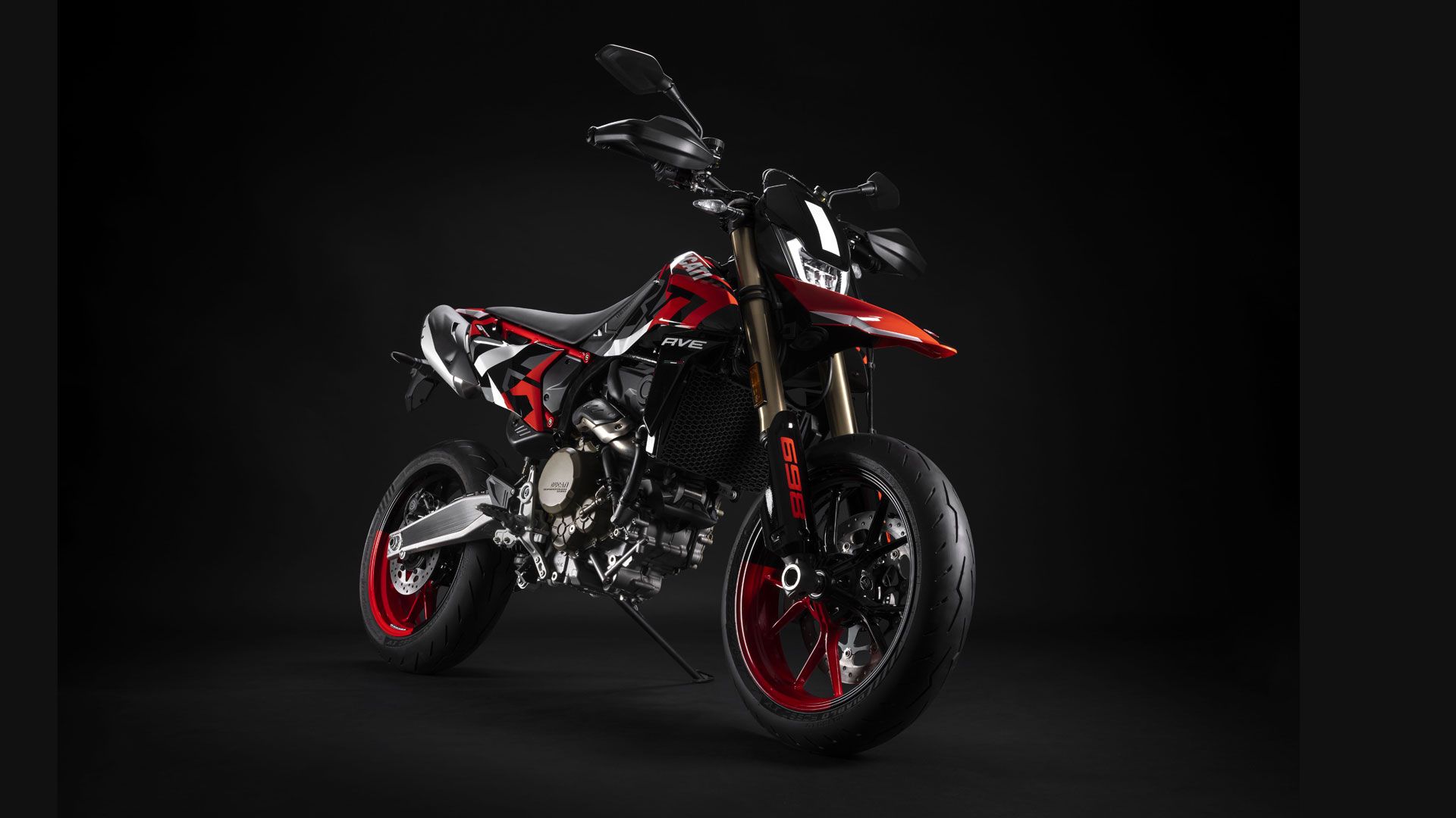 Ducati Hypermotard 698 RVE 2024 Estudio (10)