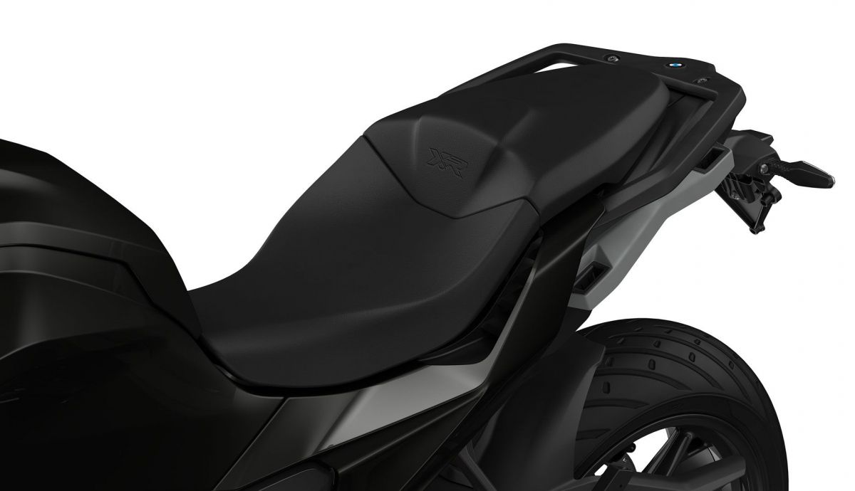 bmw-s-1000-xr-2024-detalles-10_7_1200x690.jpeg
