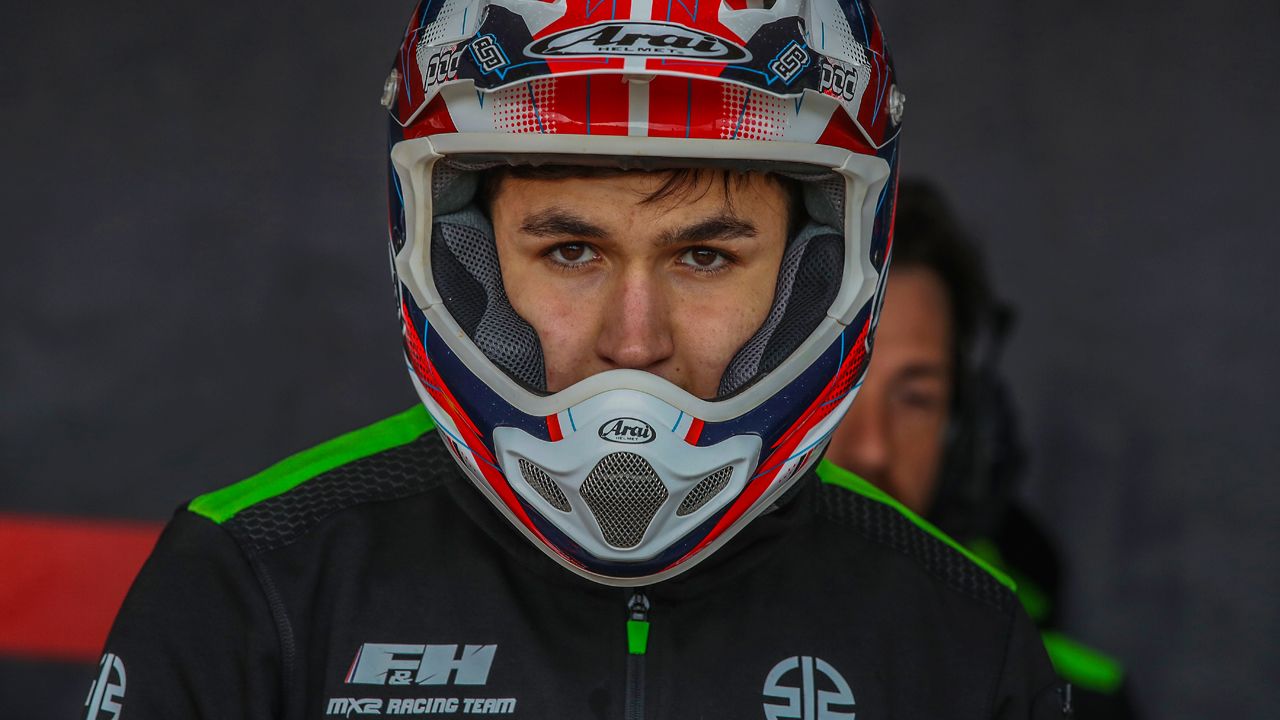 David Braceras antes de la salida (Foto: Kawasaki / Pascal Haudiquert)