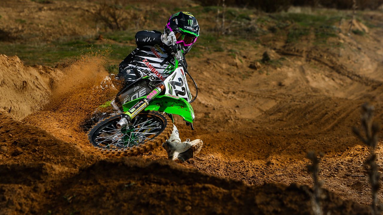 Prueba para MOTO VERDE de la Kawasaki KX 85 2015 de David Braceras