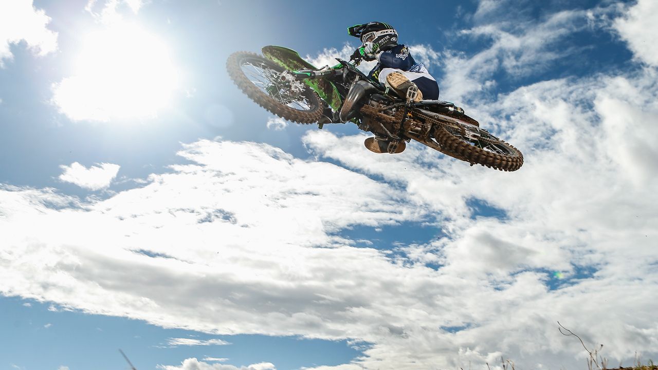 Prueba para MOTO VERDE de la Kawasaki KX 85 2015 de David Braceras
