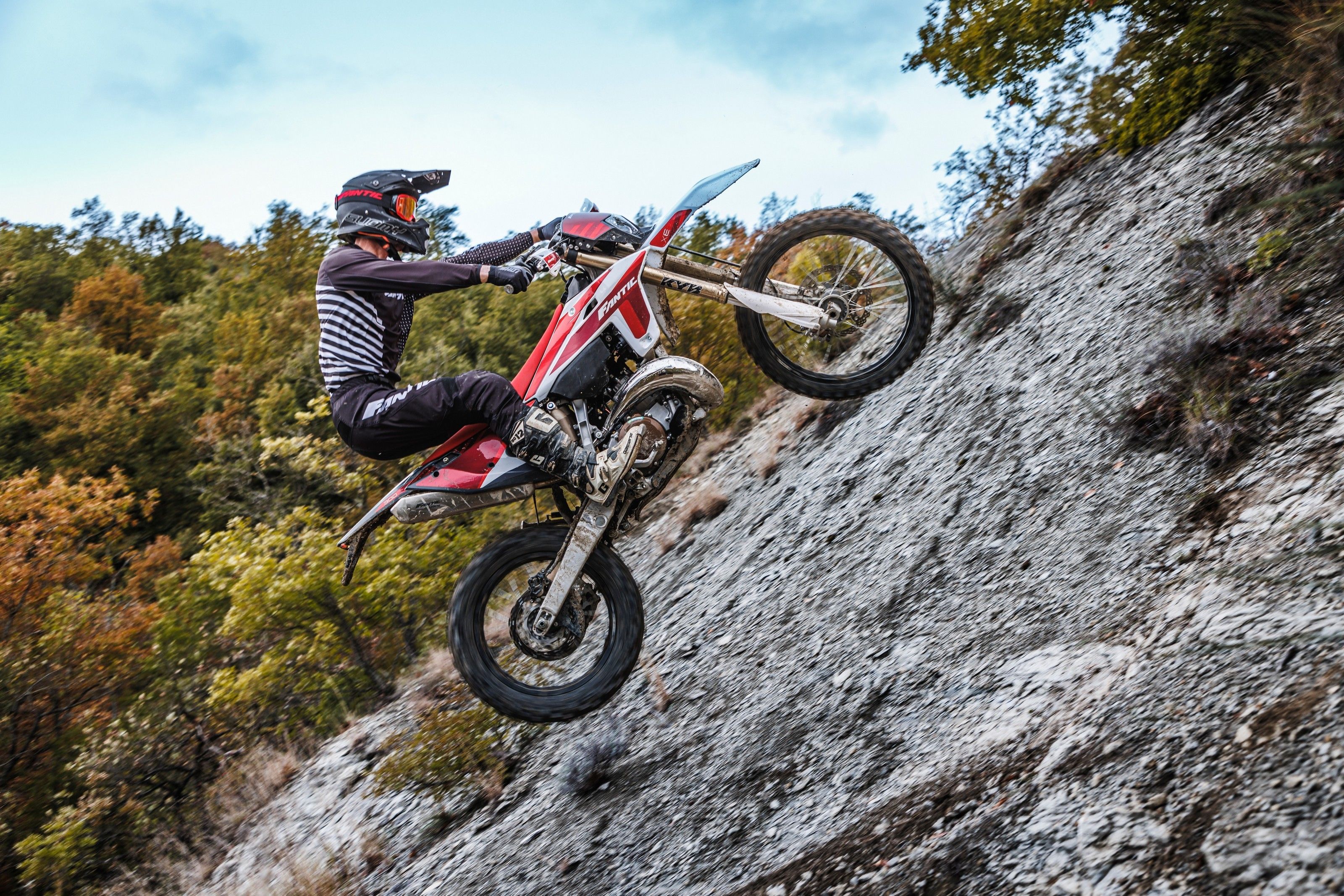 Nueva Fantic XE 300. La nueva enduro italiana con motor Minarelli 2T con inyección electrónica