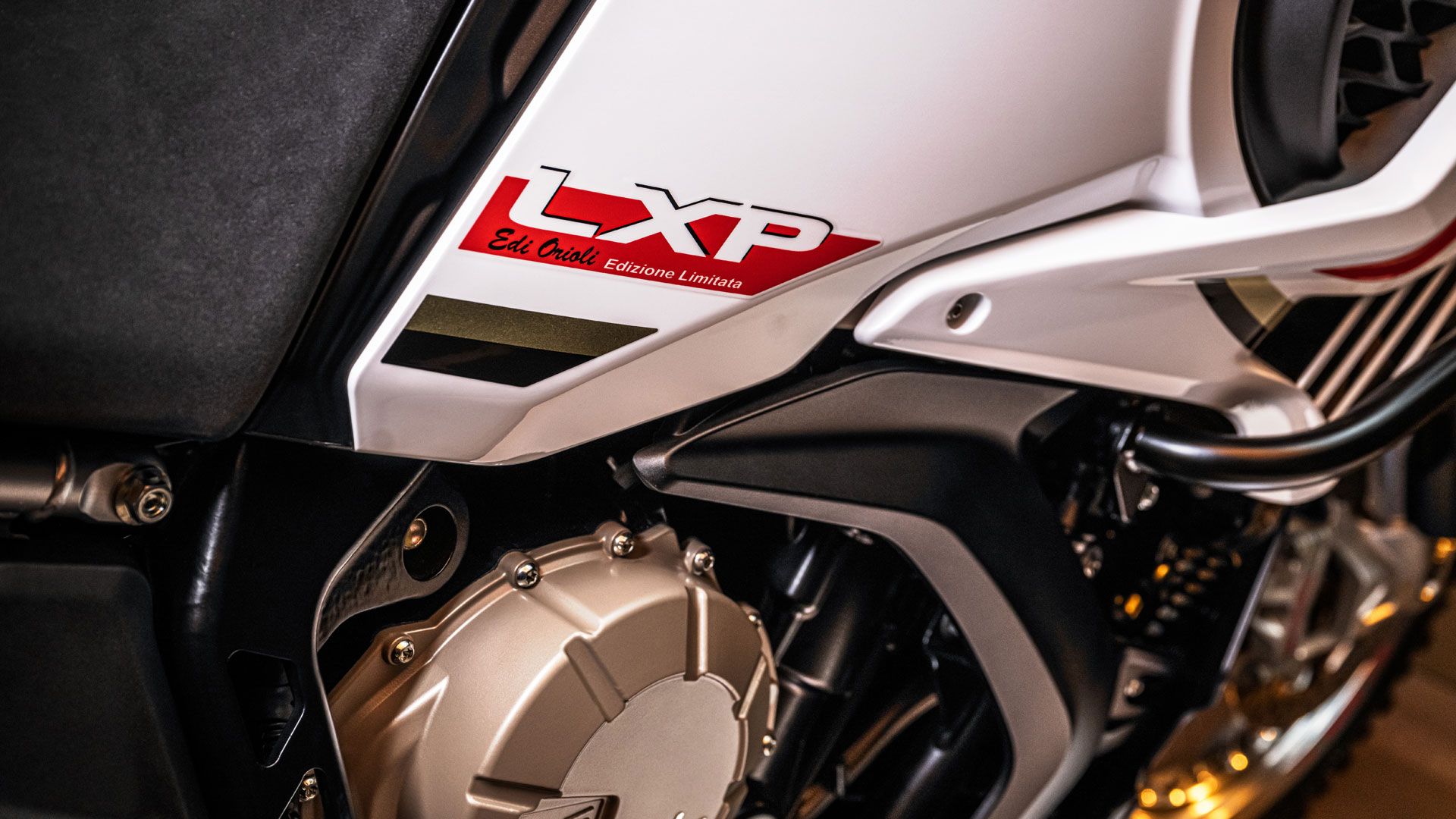 MV Agusta LXP Orioli Mood Estudio (8)