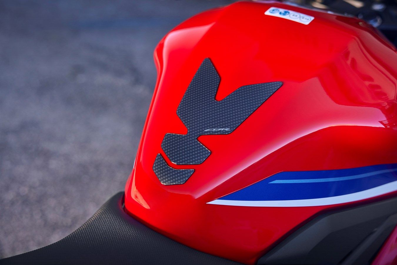 458329 24YM HONDA CBR500R