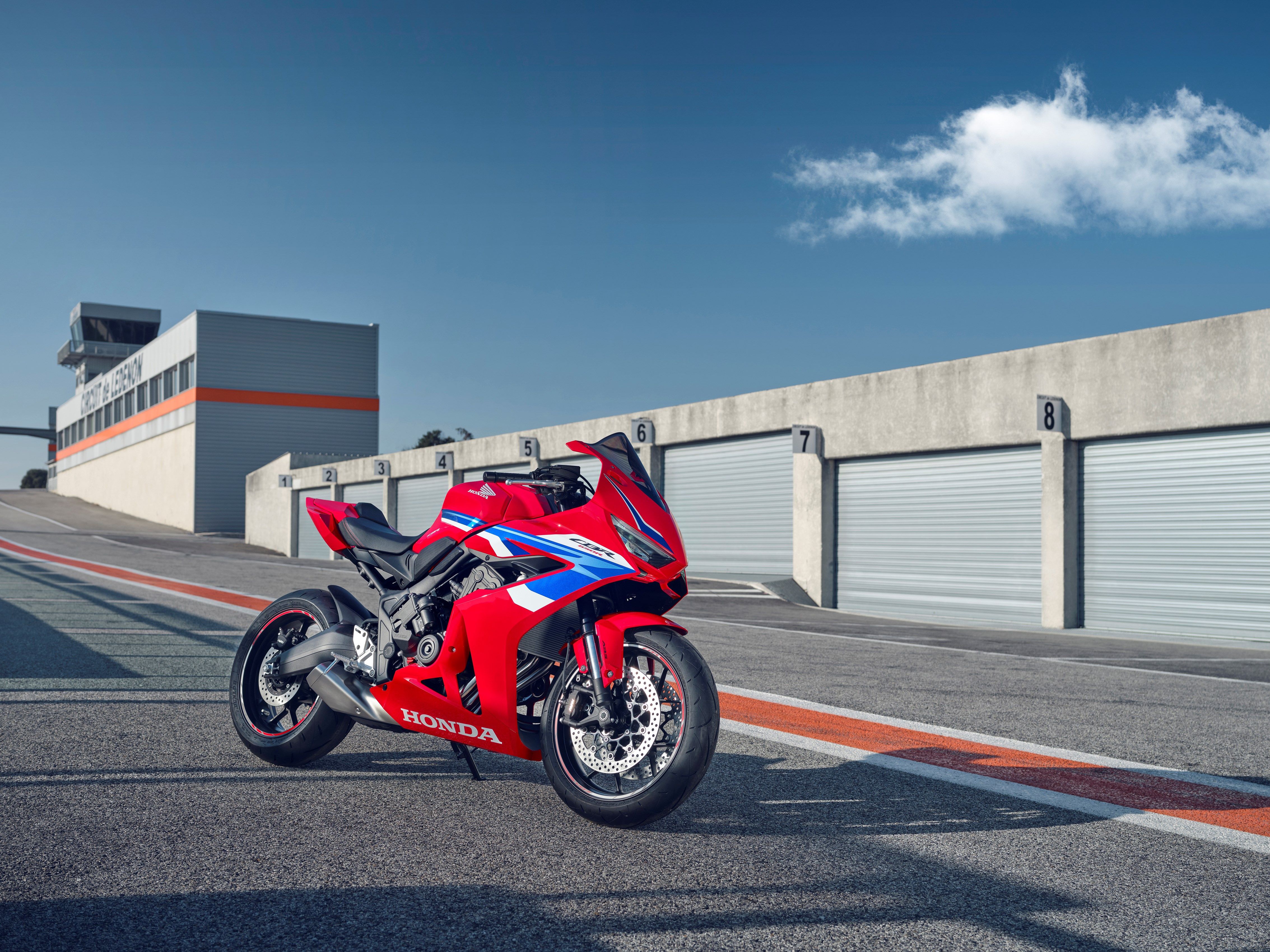 458084 24YMHONDACBR650R
