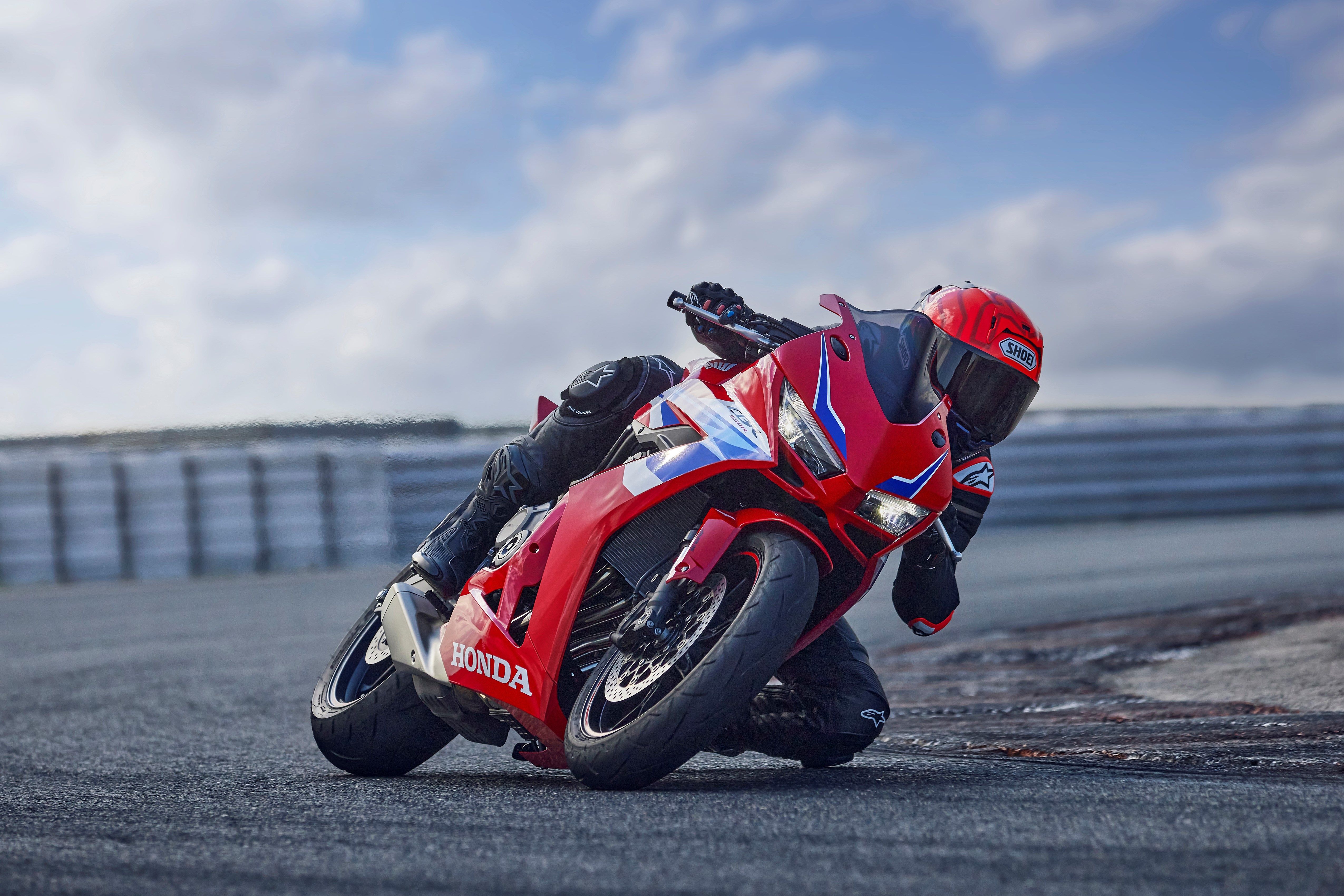 458088 24YMHONDACBR650R