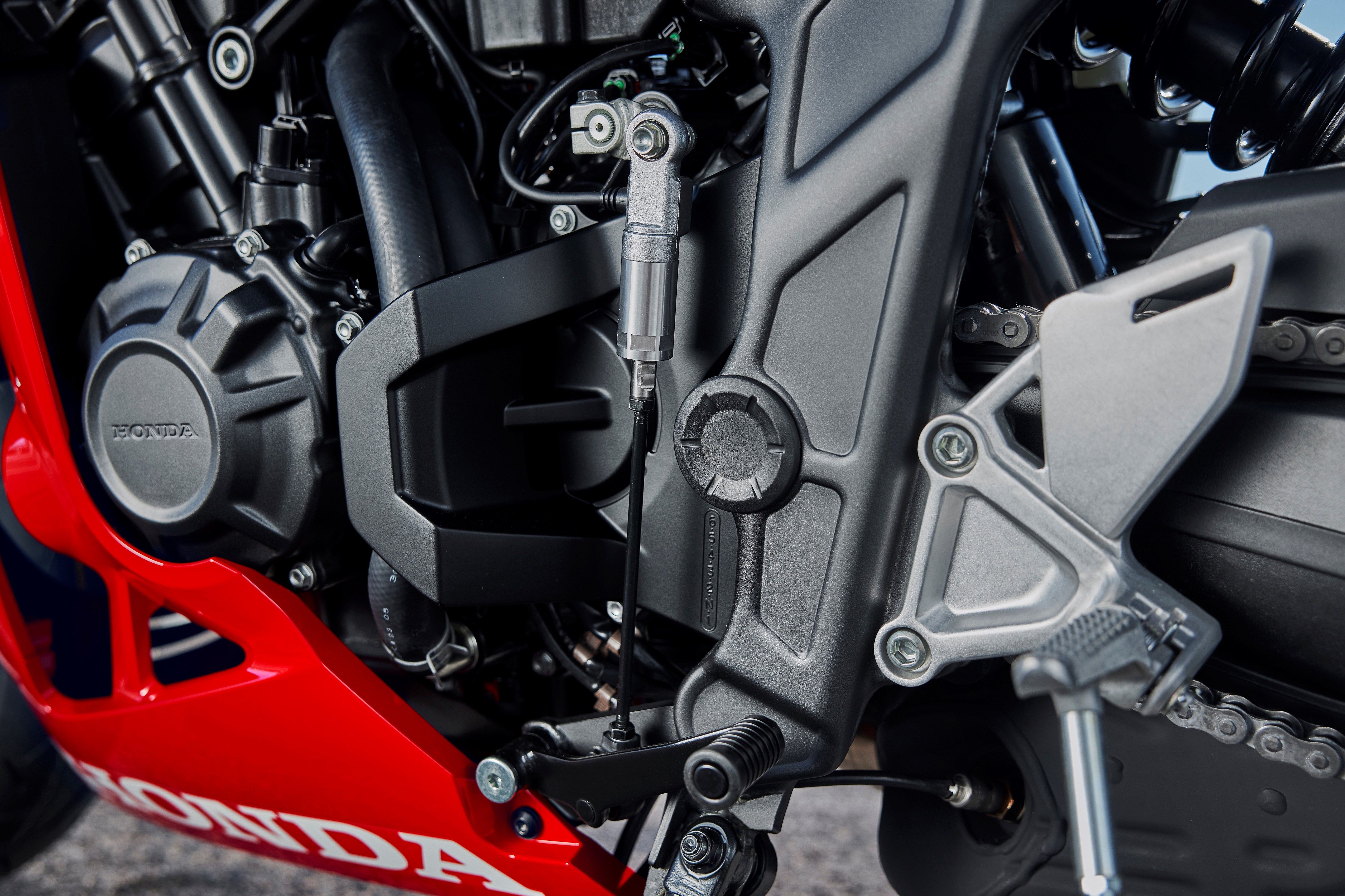 458631 24YM CBR650R