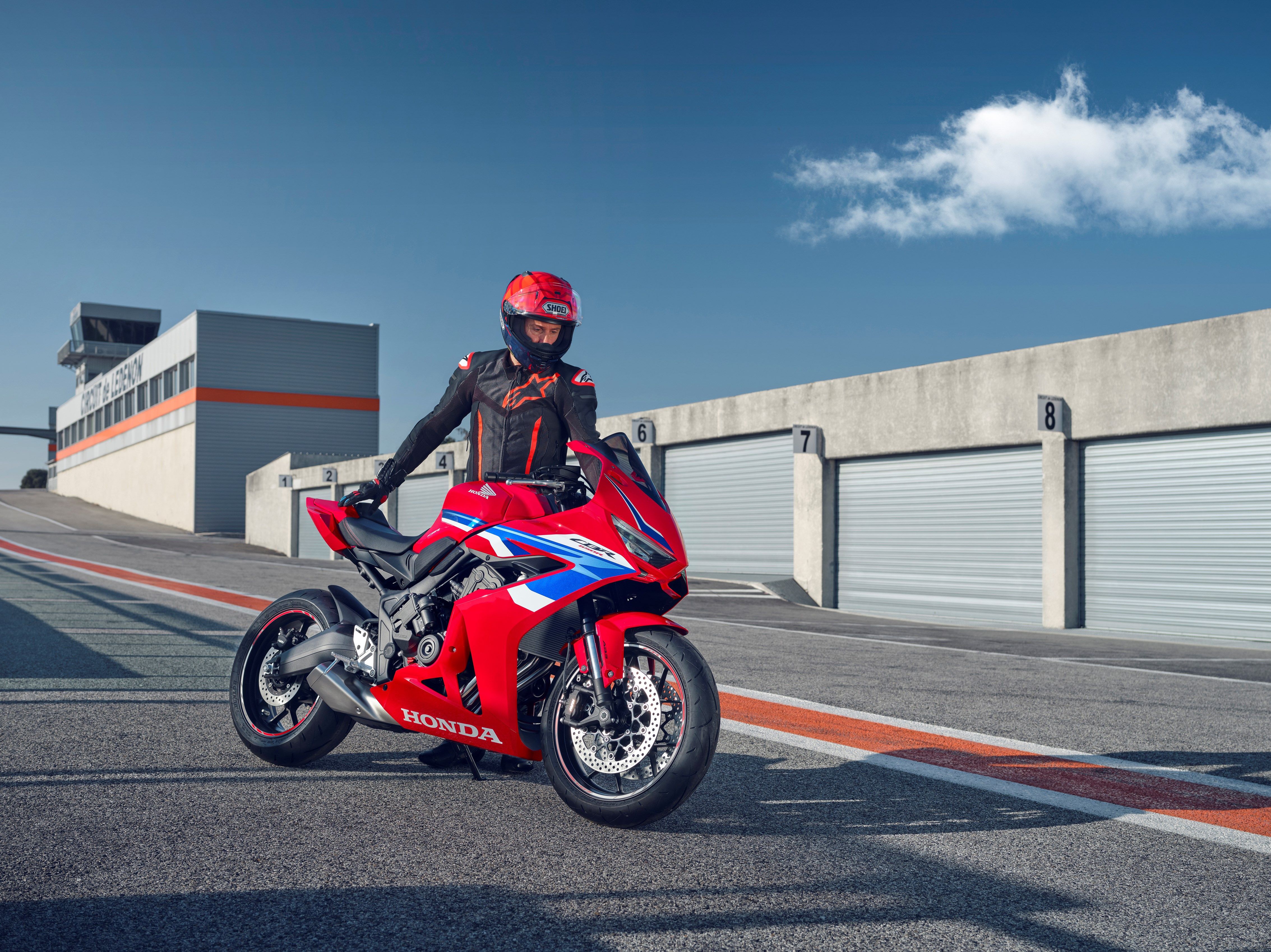 458640 24YM CBR650R