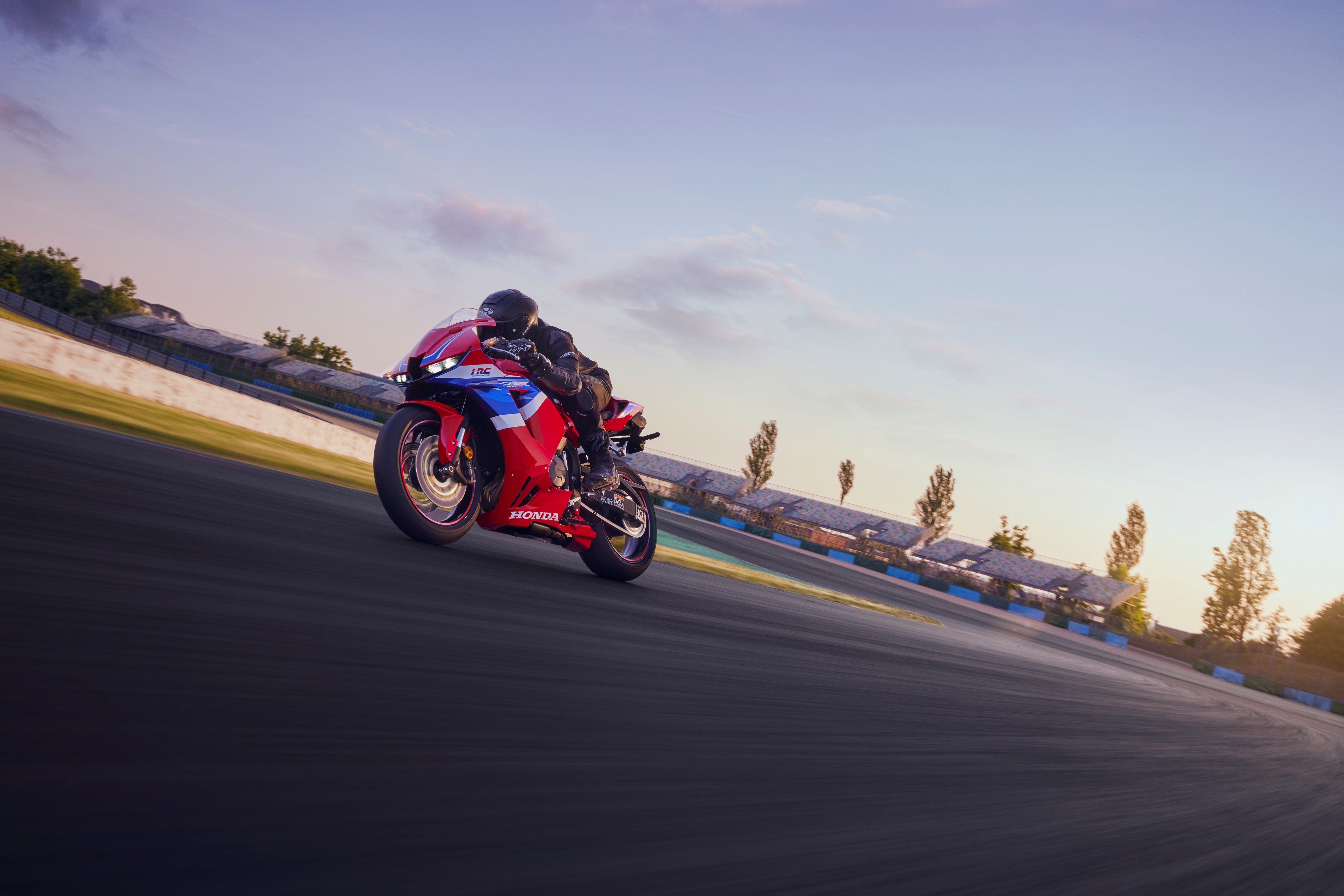 458095 24YMHONDACBR600RR