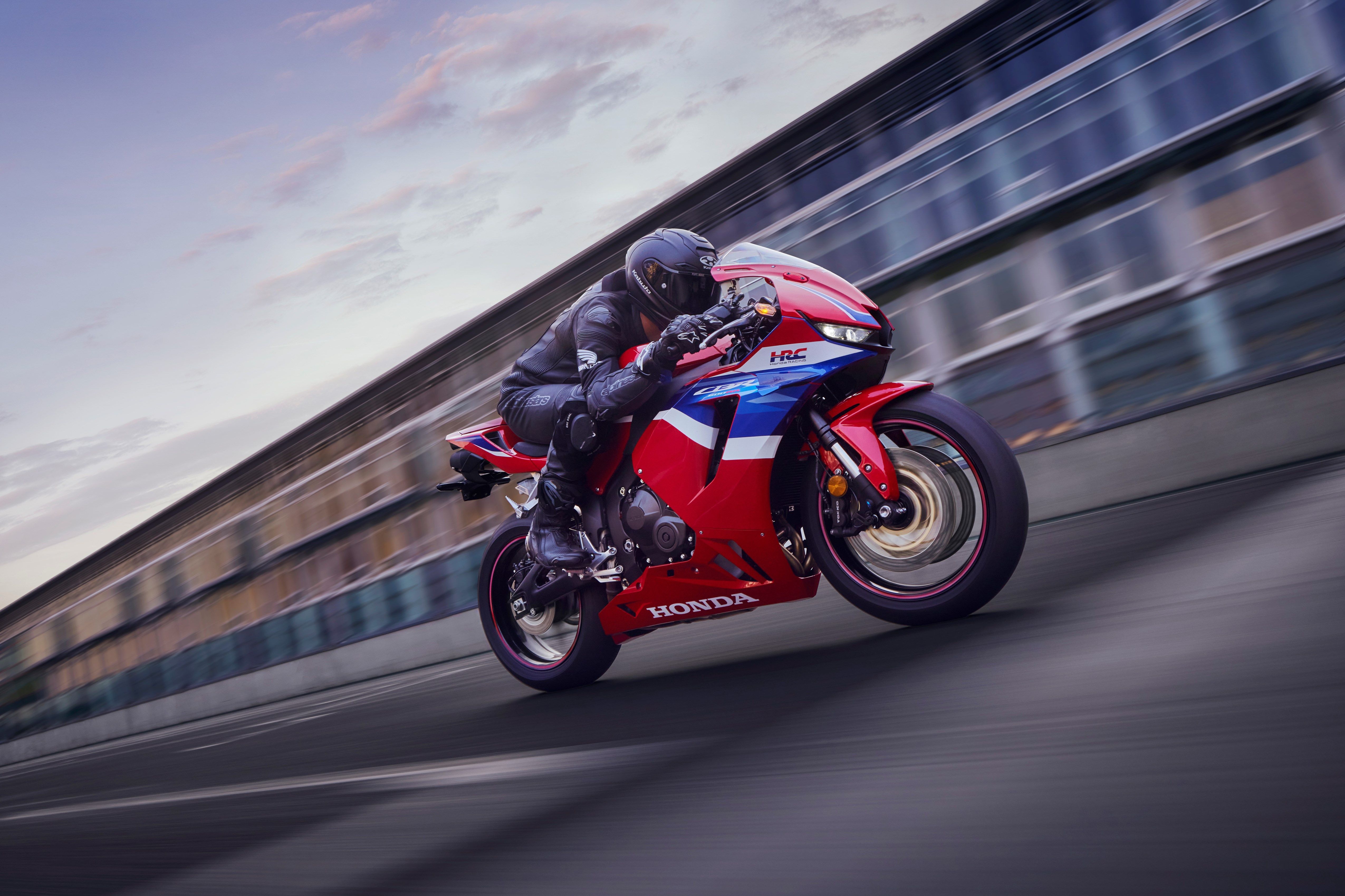 458096 24YMHONDACBR600RR