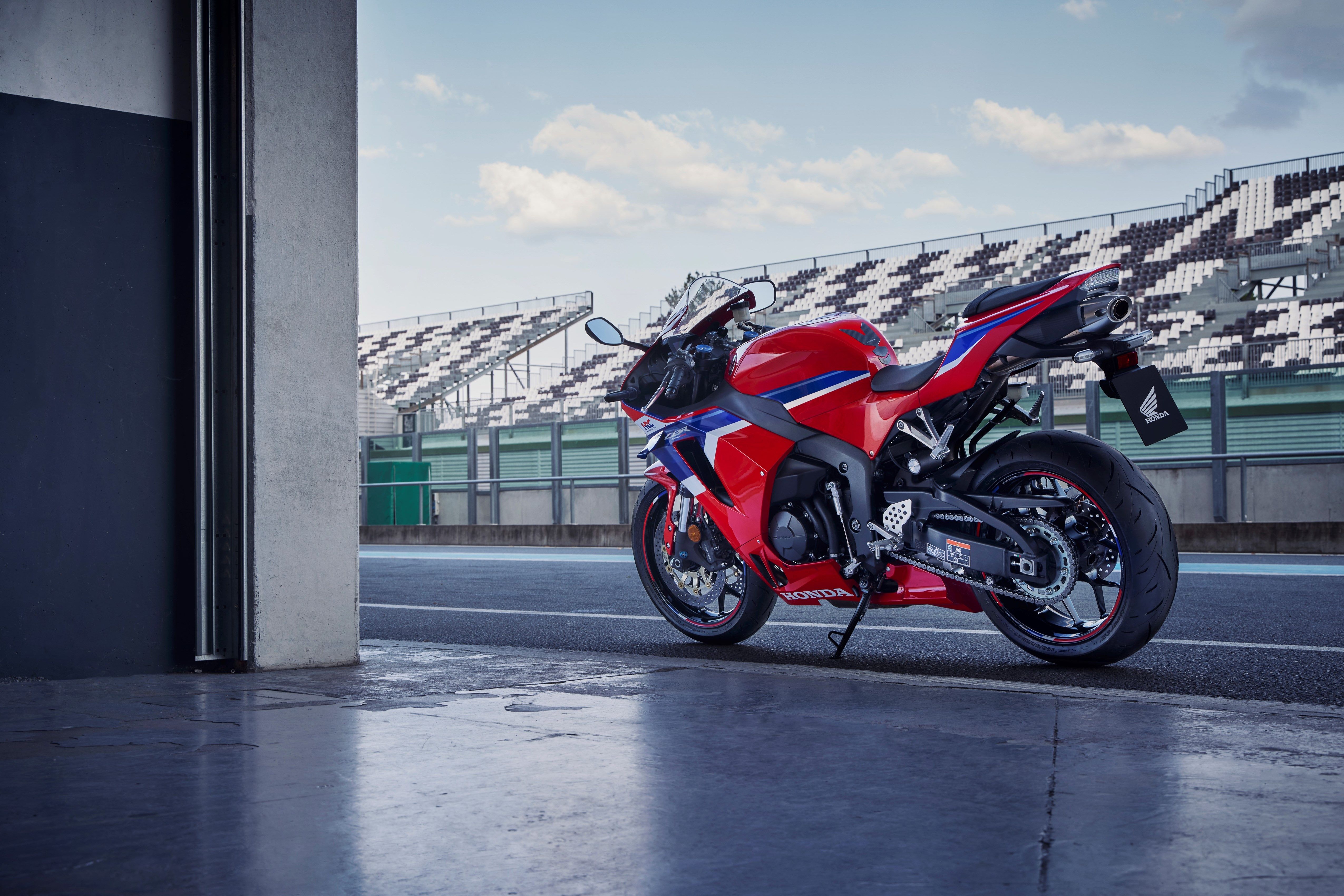 458383 24YM CBR600RR