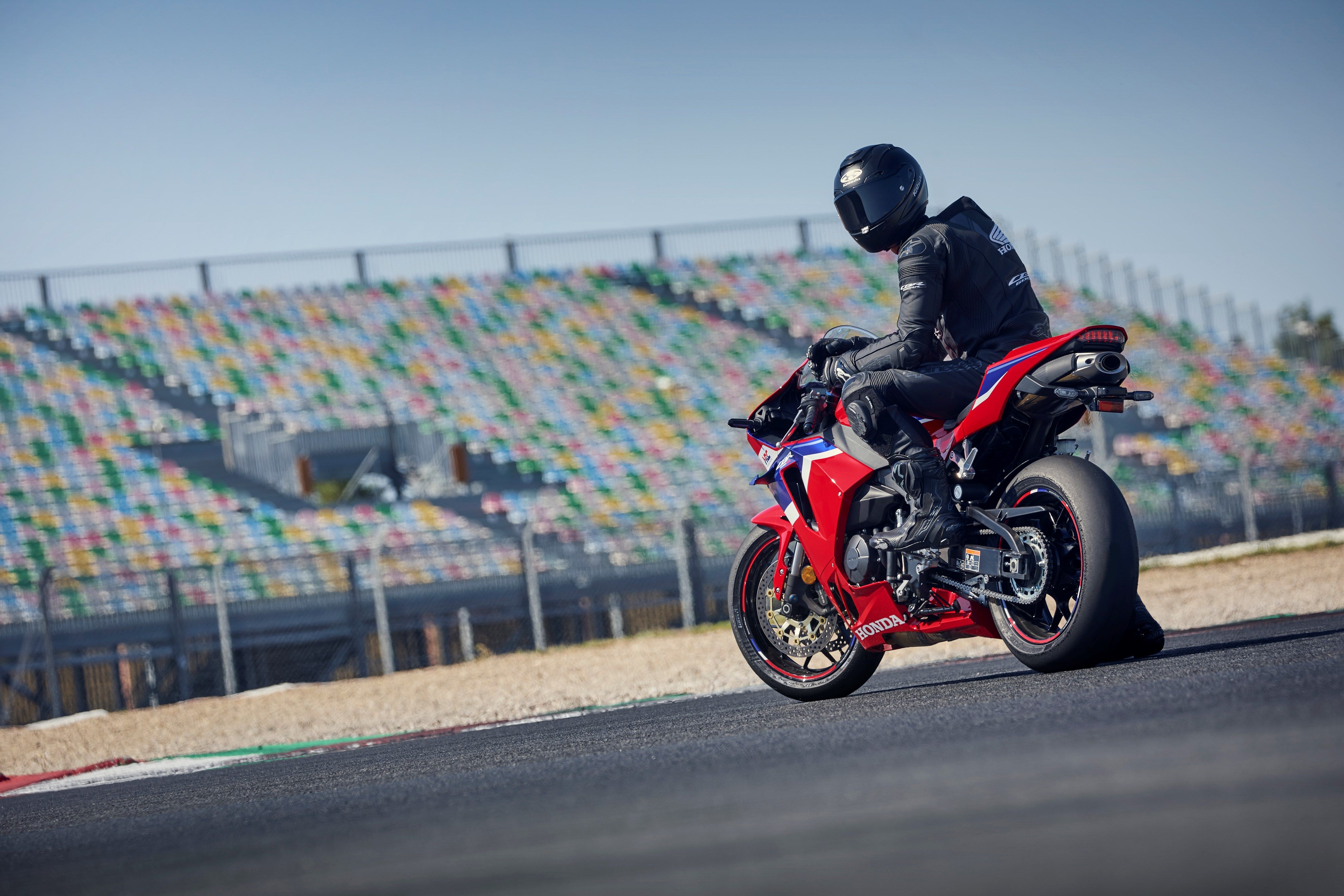 458392 24YM CBR600RR
