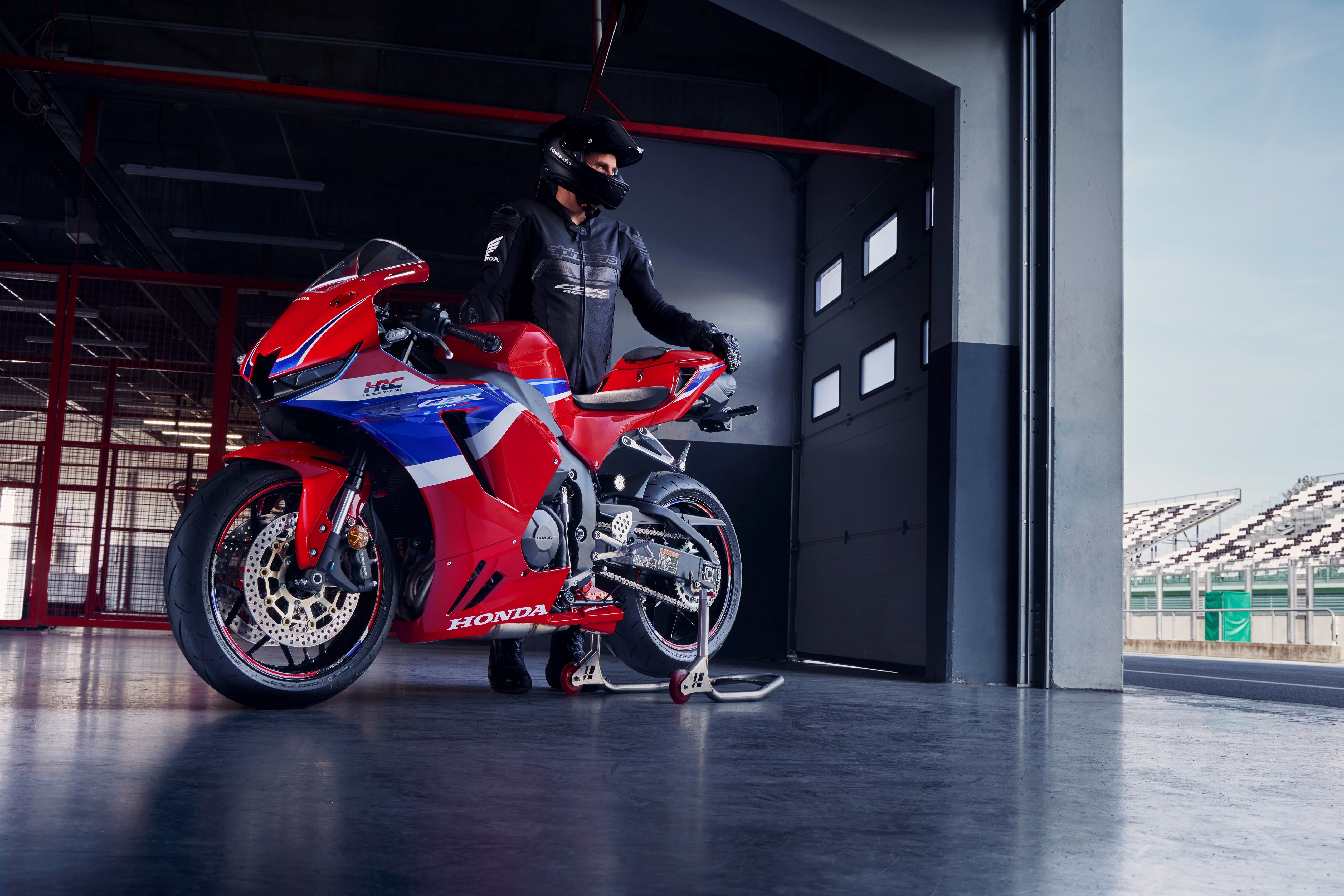 458398 24YM CBR600RR