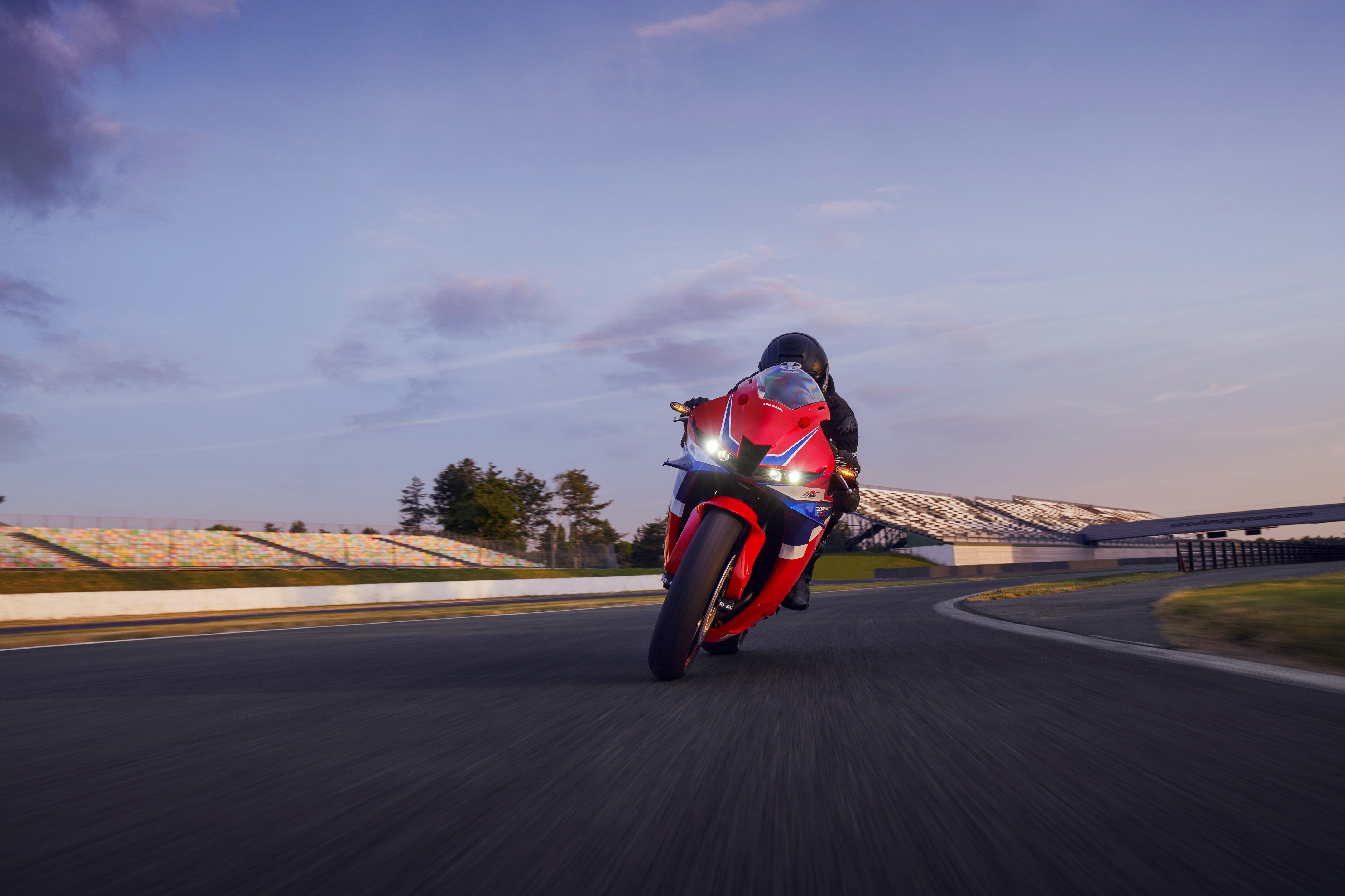 458405 24YM CBR600RR