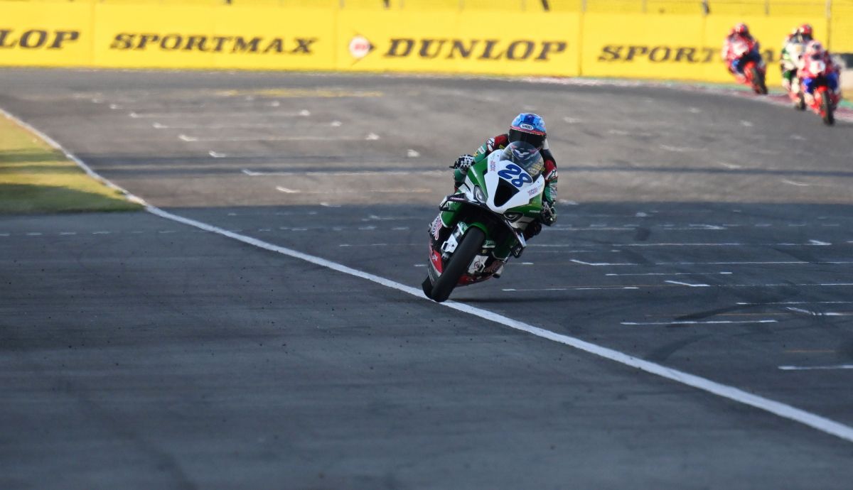 Markus Reiterberger se impone con contundencia en la primera carrera Markus Reiterberger se impone con contundencia en la primera carrera
