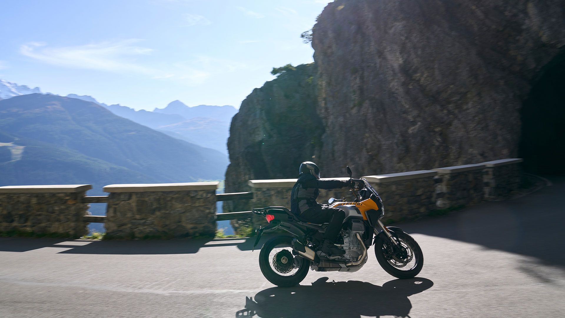 Moto Guzzi Stelvio 2024 Accion (19)