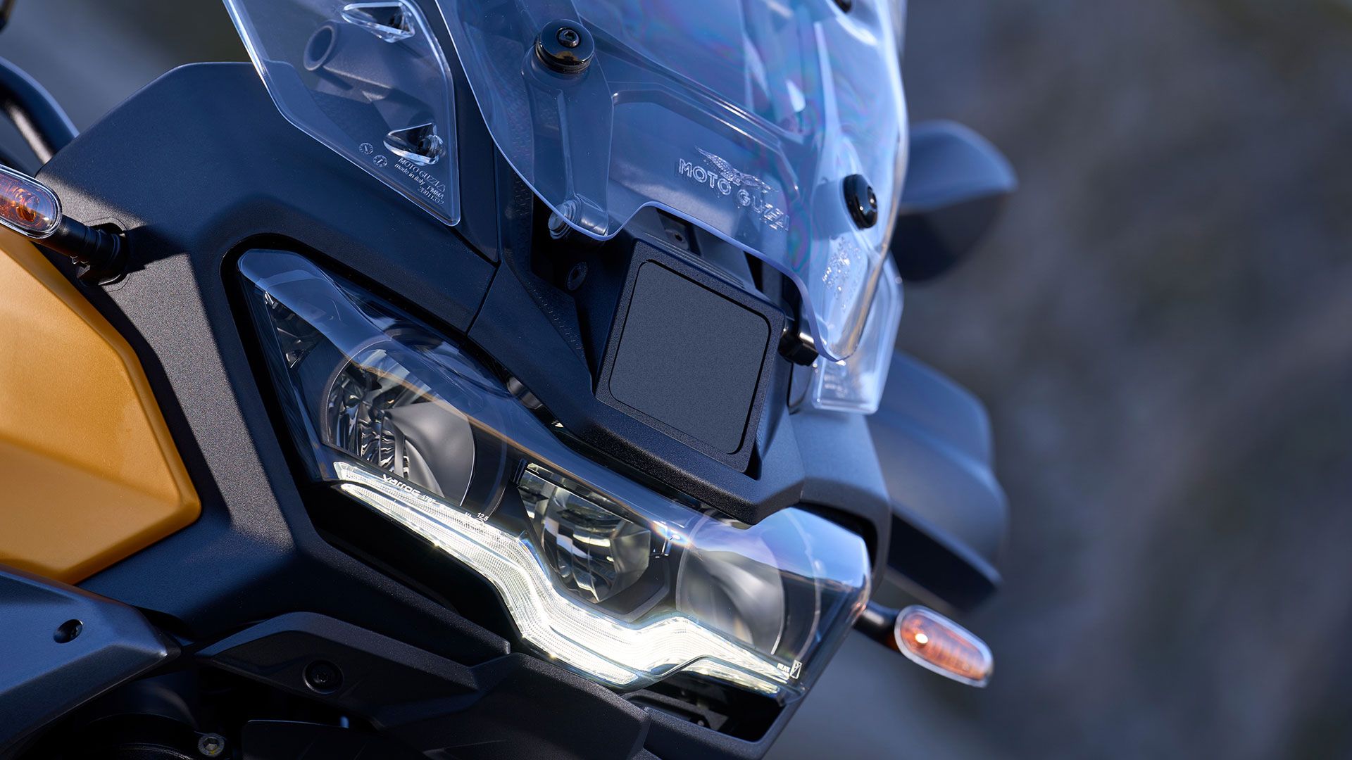 Moto Guzzi Stelvio 2024 Detalles (8)