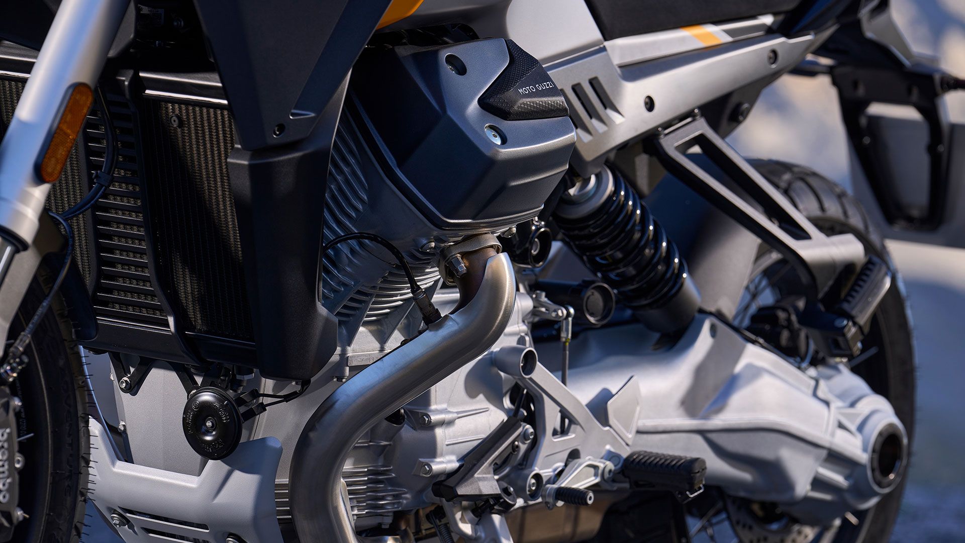 Moto Guzzi Stelvio 2024 Detalles (12)