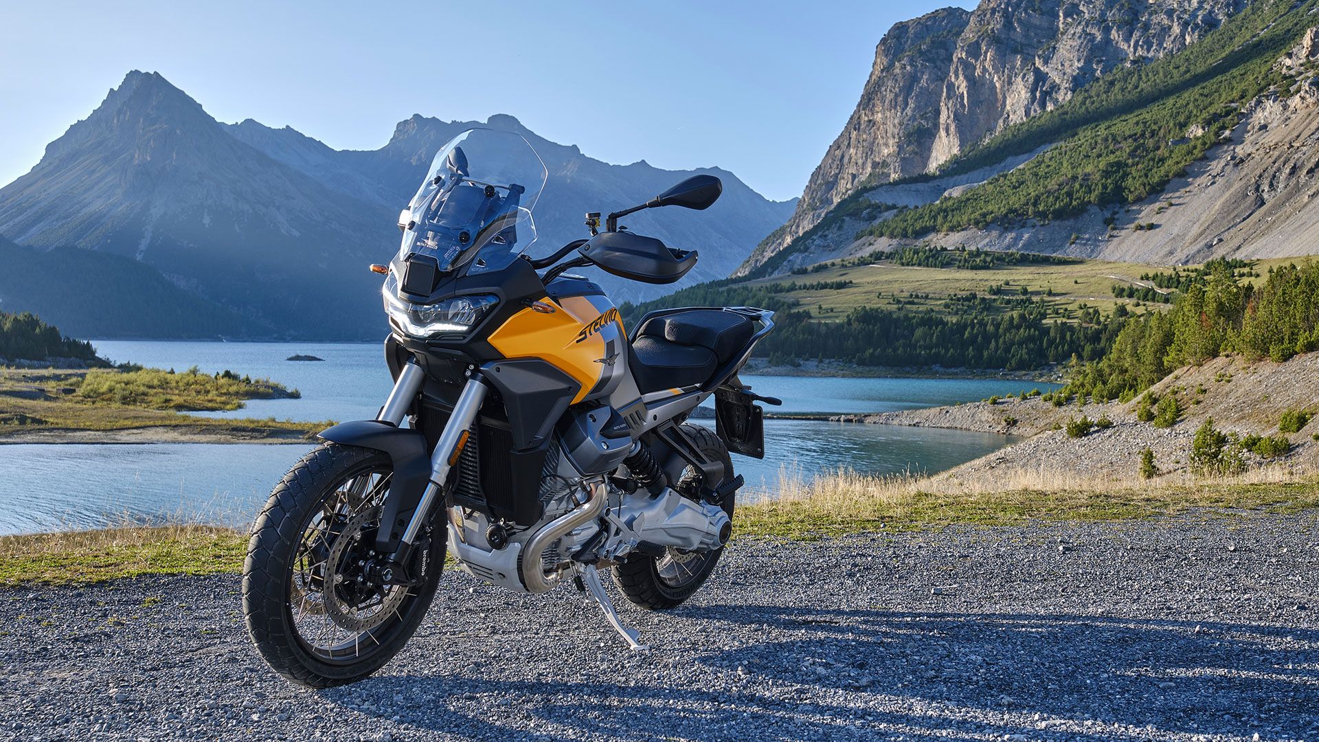 Moto Guzzi Stelvio 2024 Estatica (8)