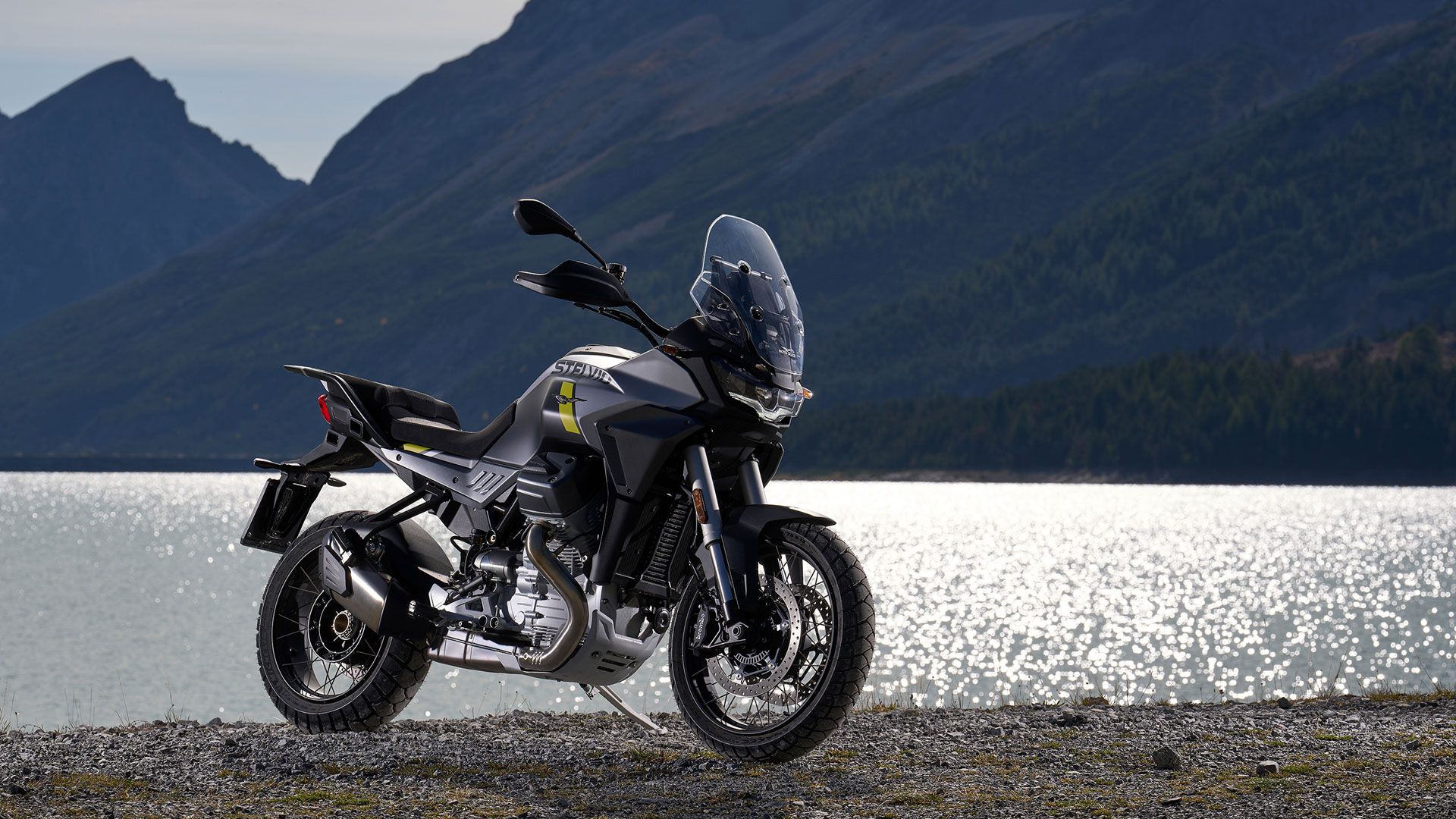 Moto Guzzi Stelvio 2024 Estatica (21)