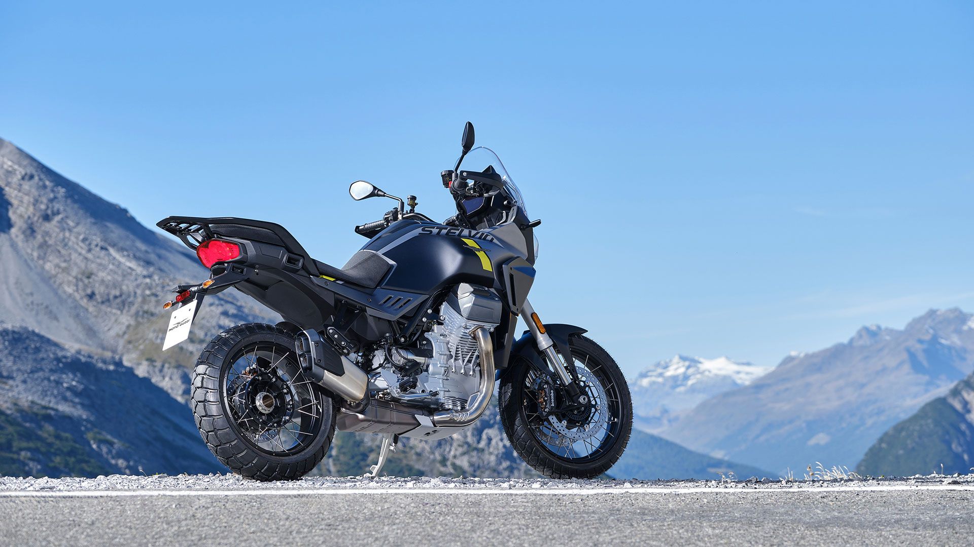 Moto Guzzi Stelvio 2024 Estatica (46)