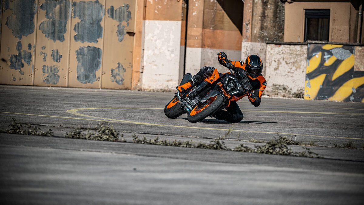 KTM 990 Duke 2024 Accion (3)