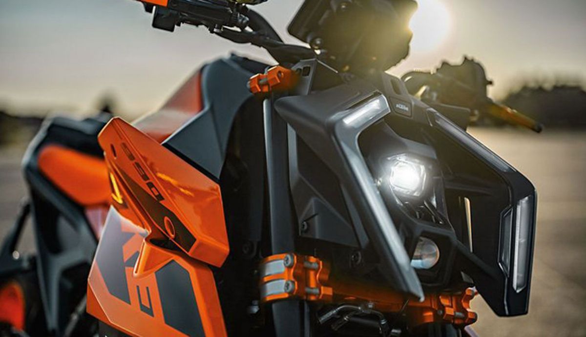 KTM 990 Duke 2024 Detalles 01 KTM 990 Duke 2024 Detalles 01
