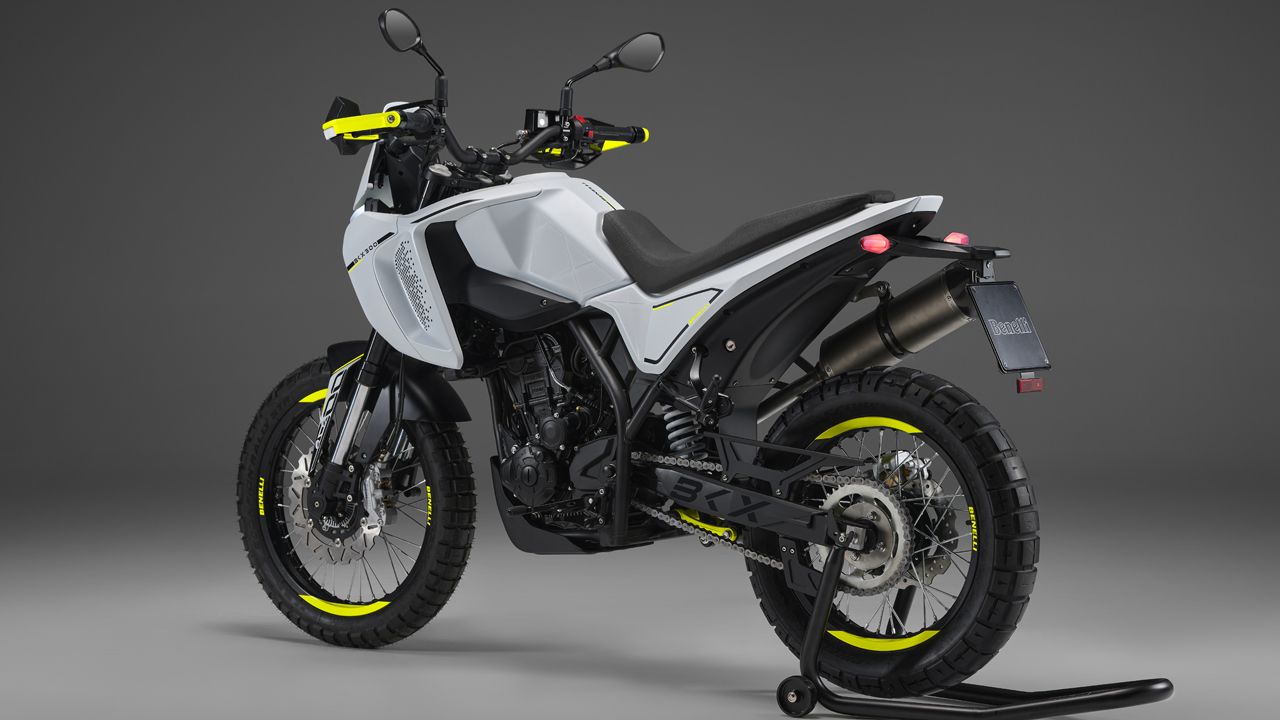 Benelli BKX 300 2024 Estudio (6)