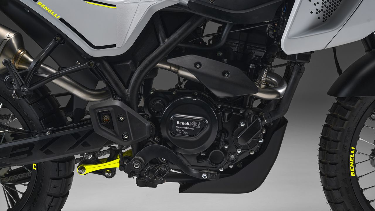 Benelli BKX 300 2024 Detalles (3)