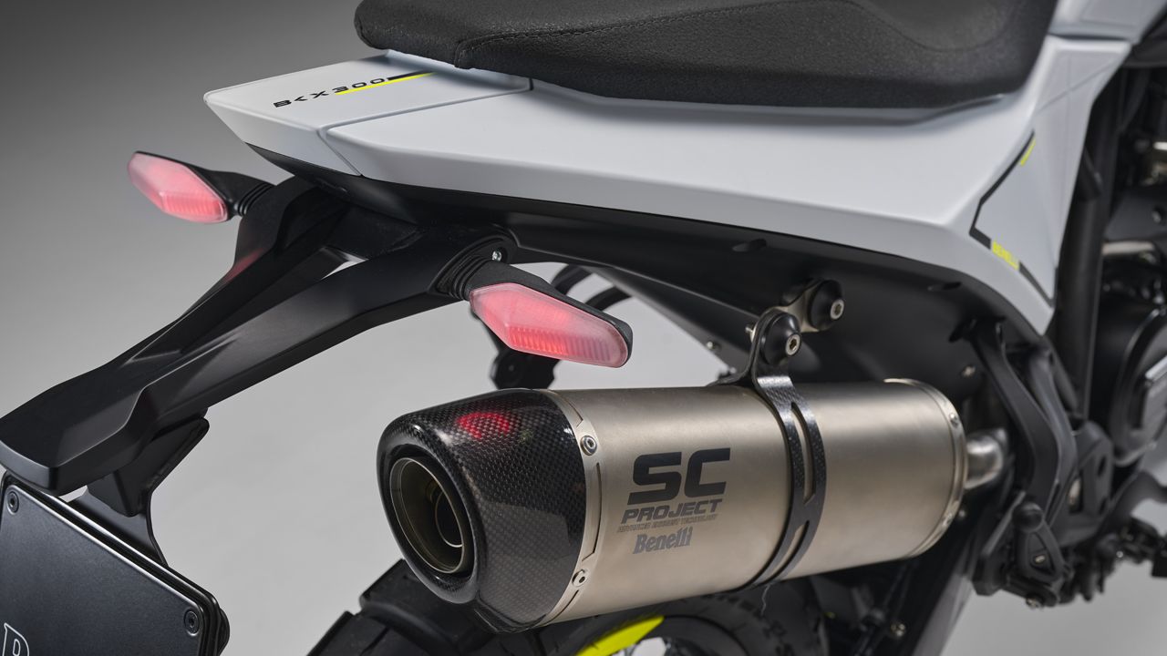 Benelli BKX 300 2024 Detalles (4)