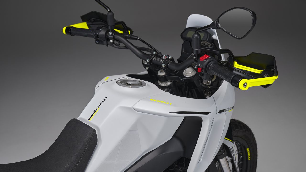 Benelli BKX 300 2024 Detalles (9)