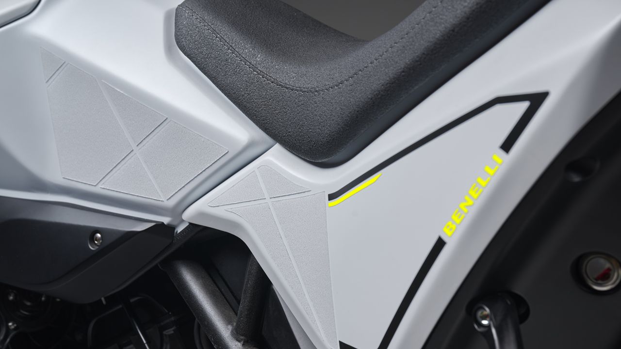 Benelli BKX 300 2024 Detalles (10)