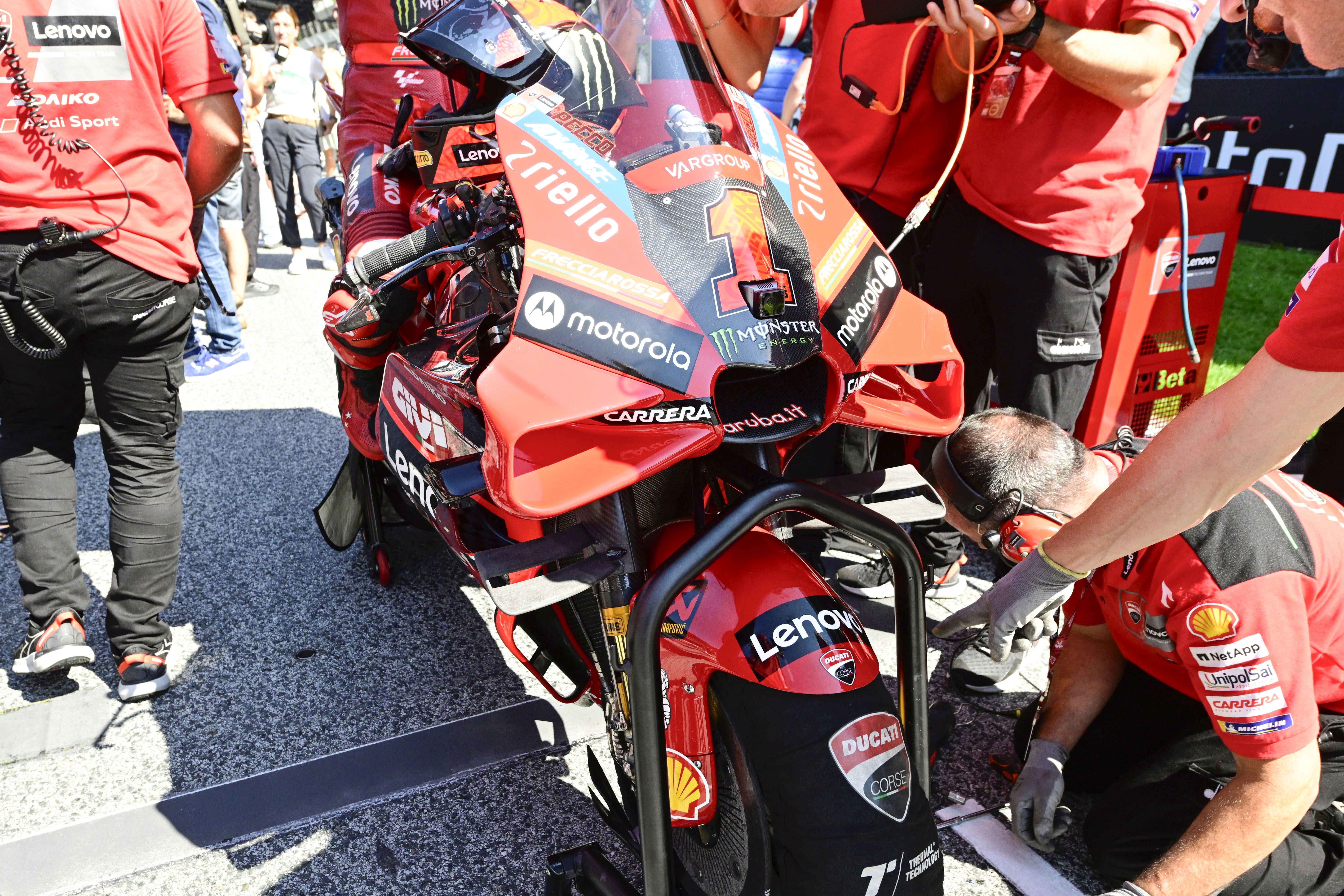 El laberinto de las presiones en MotoGP.