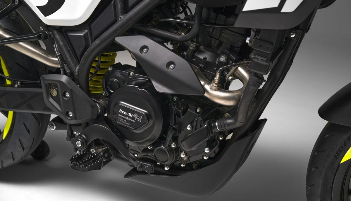 Benelli BKX 300 S 2024 Detalles (1) Benelli BKX 300 S 2024 Detalles (1)