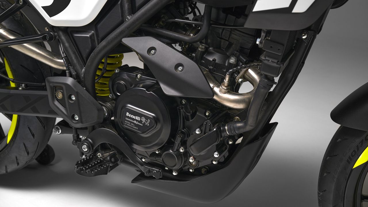 Benelli BKX 300 S 2024 Detalles (1)