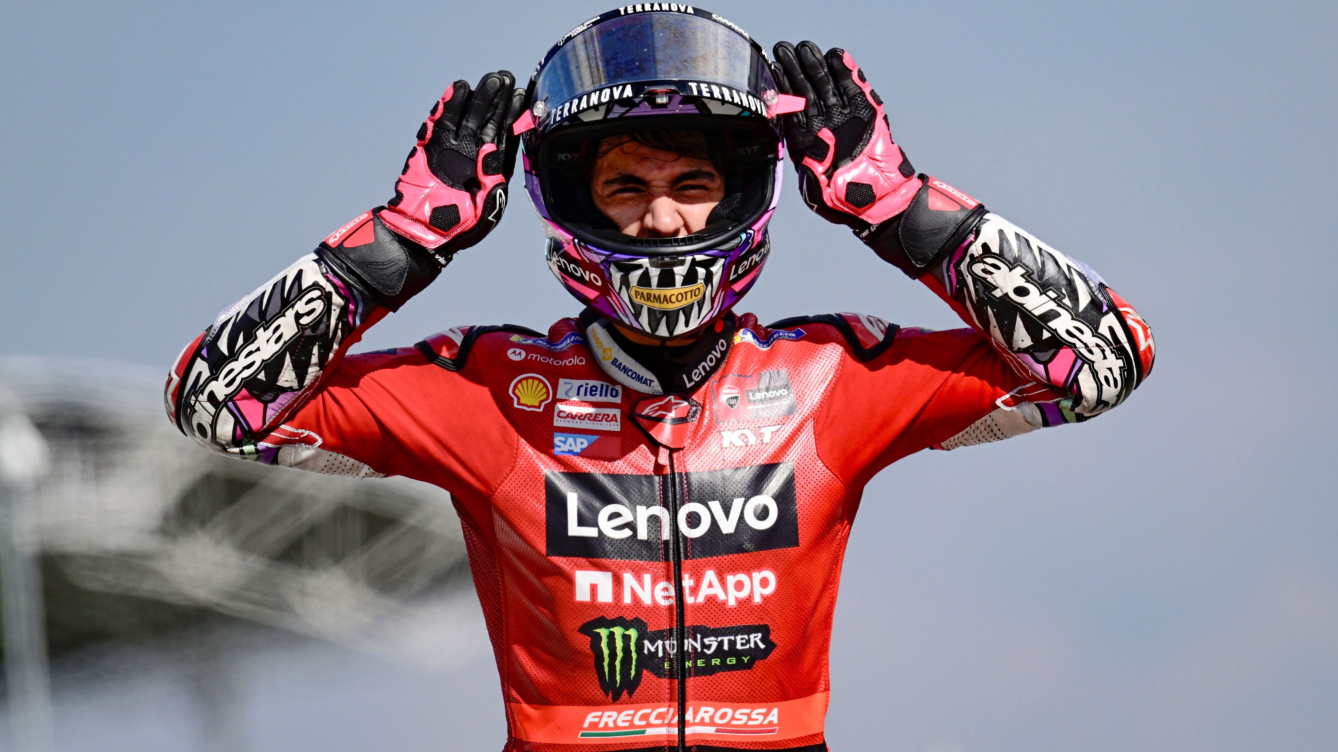 Enea Bastianini celebra su victoria en Sepang