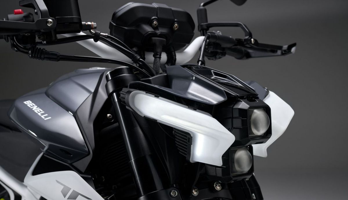 Benelli Tornado Naked Twin 500 2024 Detalles (4)