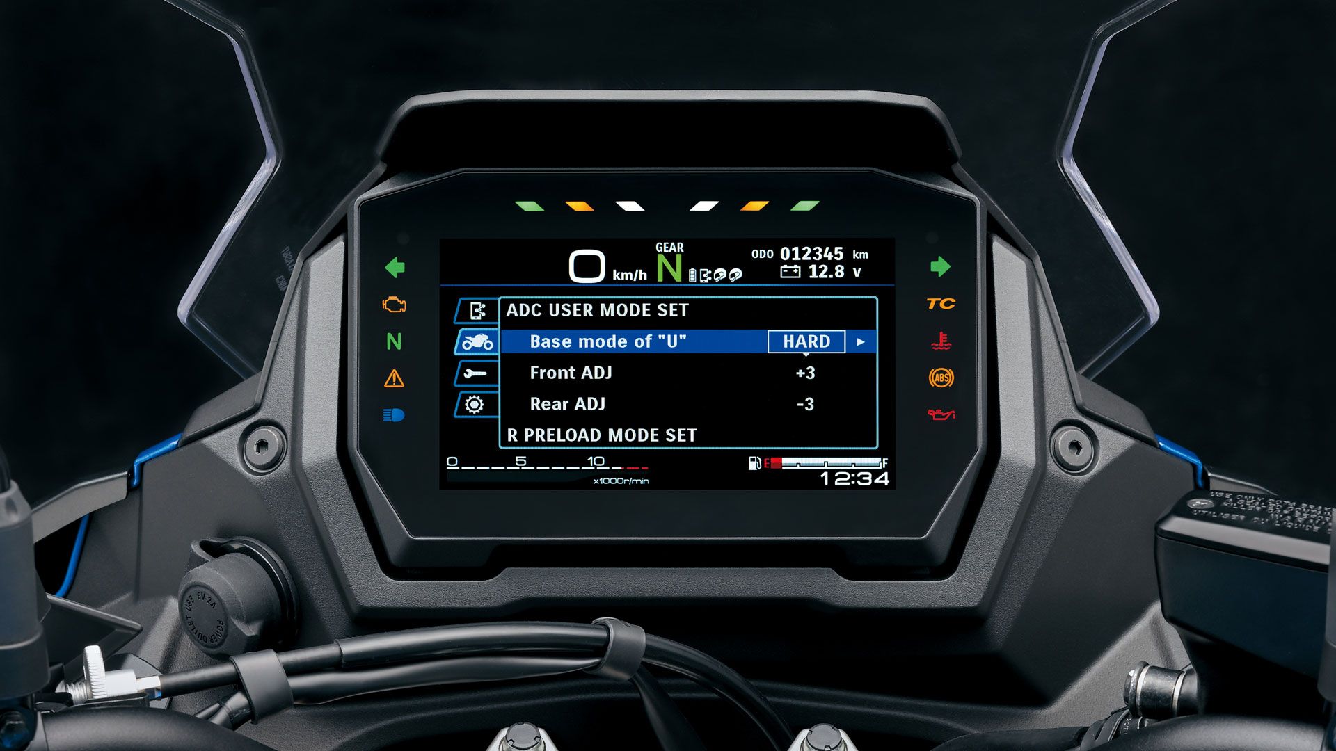 Suzuki GSX S1000 GX 2024 Detalles Cuadro (9)