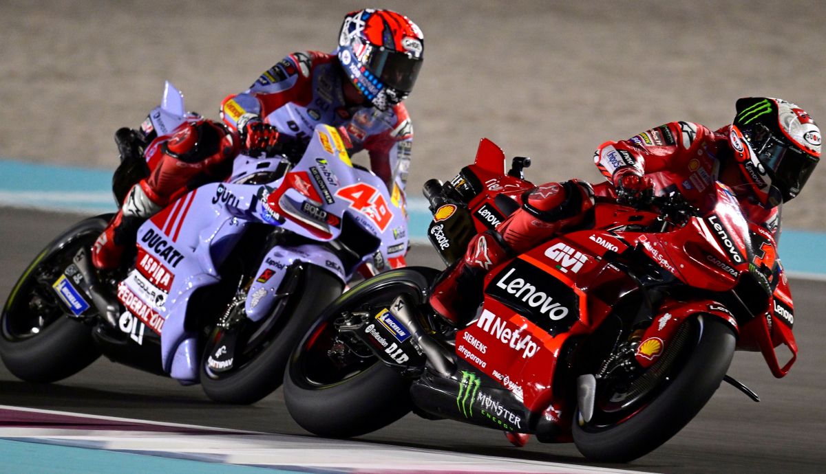 Pecco Bagnaia con Fabio Di Giannantonio pegado Pecco Bagnaia con Fabio Di Giannantonio pegado