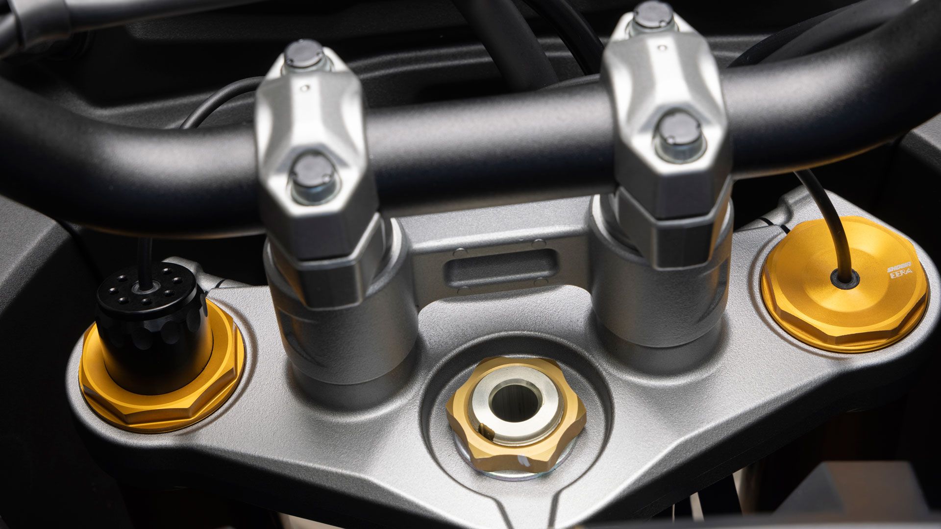 SUZUKI GSX S1000  GX 2024 Detalle (3)