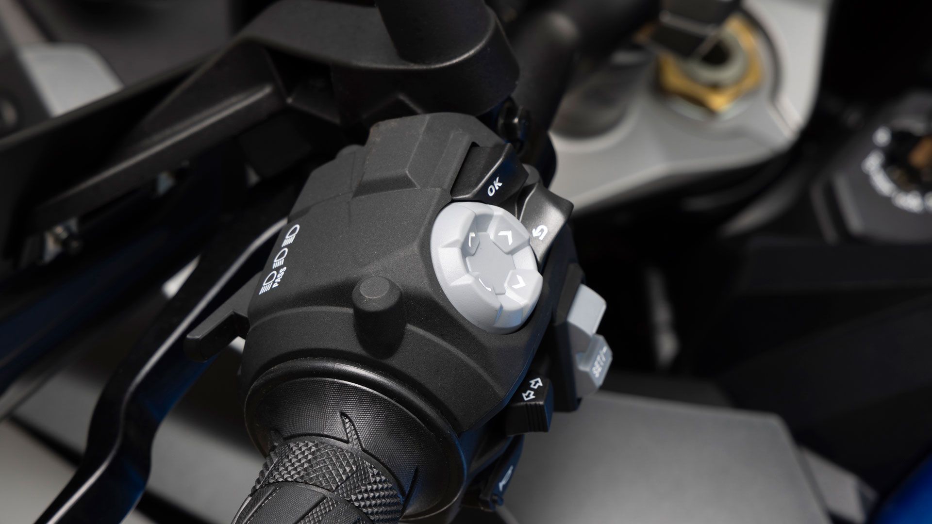 SUZUKI GSX S1000  GX 2024 Detalle (5)