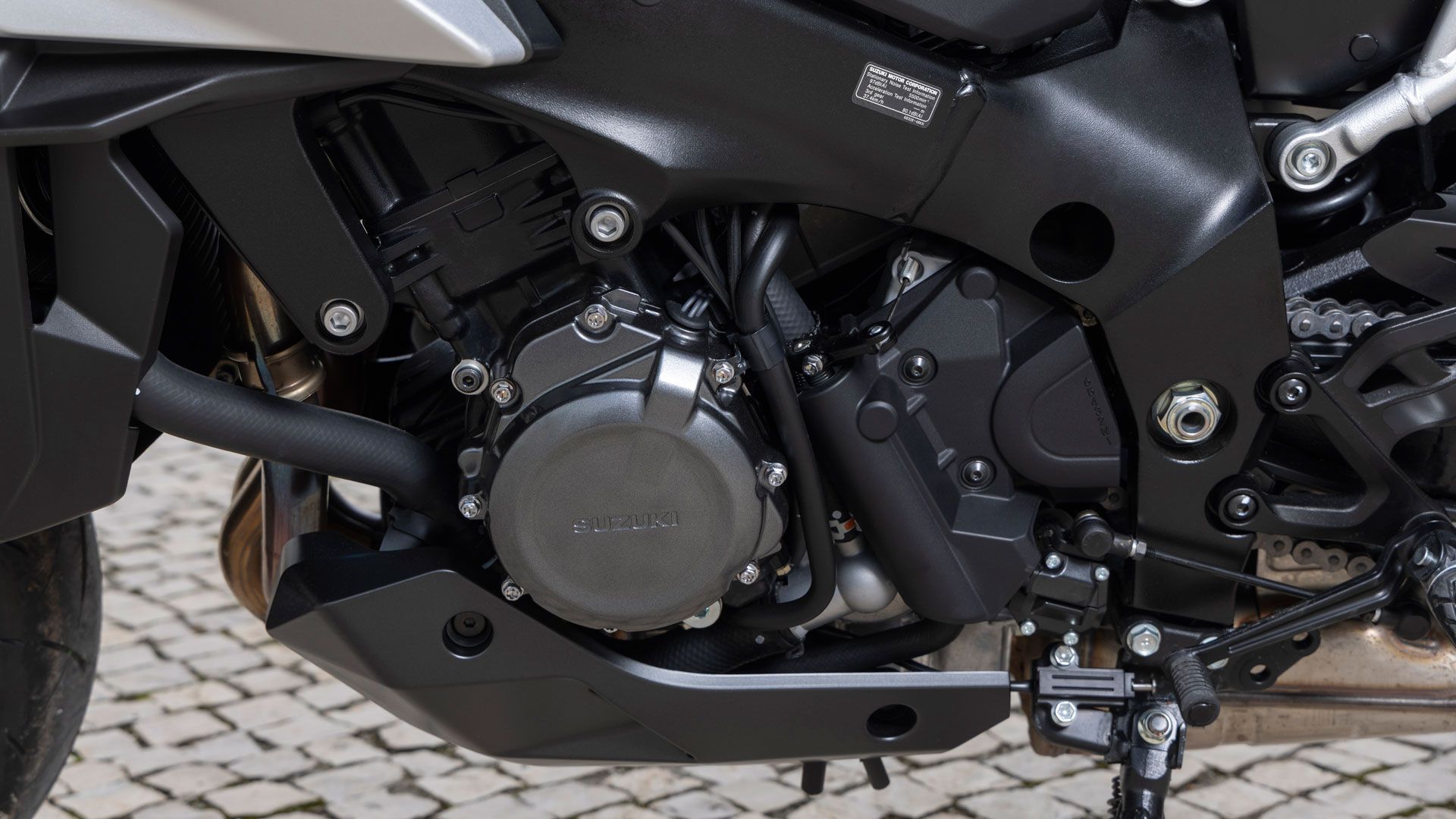 SUZUKI GSX S1000  GX 2024 Detalle (31)