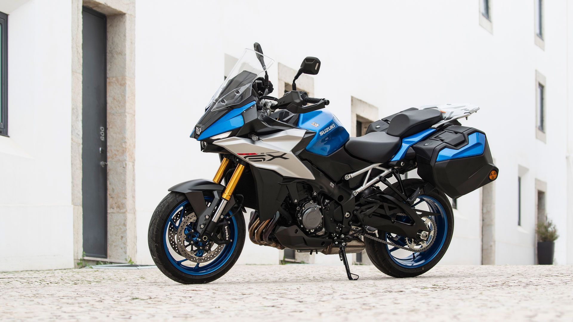 SUZUKI GSX S1000 GX 2024 Estatica (17)