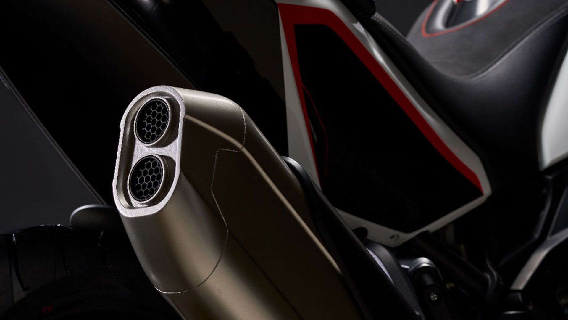 Moto Morini X Cap 1200 2024 (2)