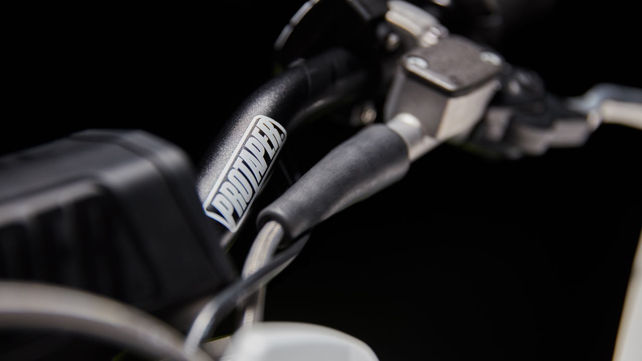 Triumph TF 250X 2024