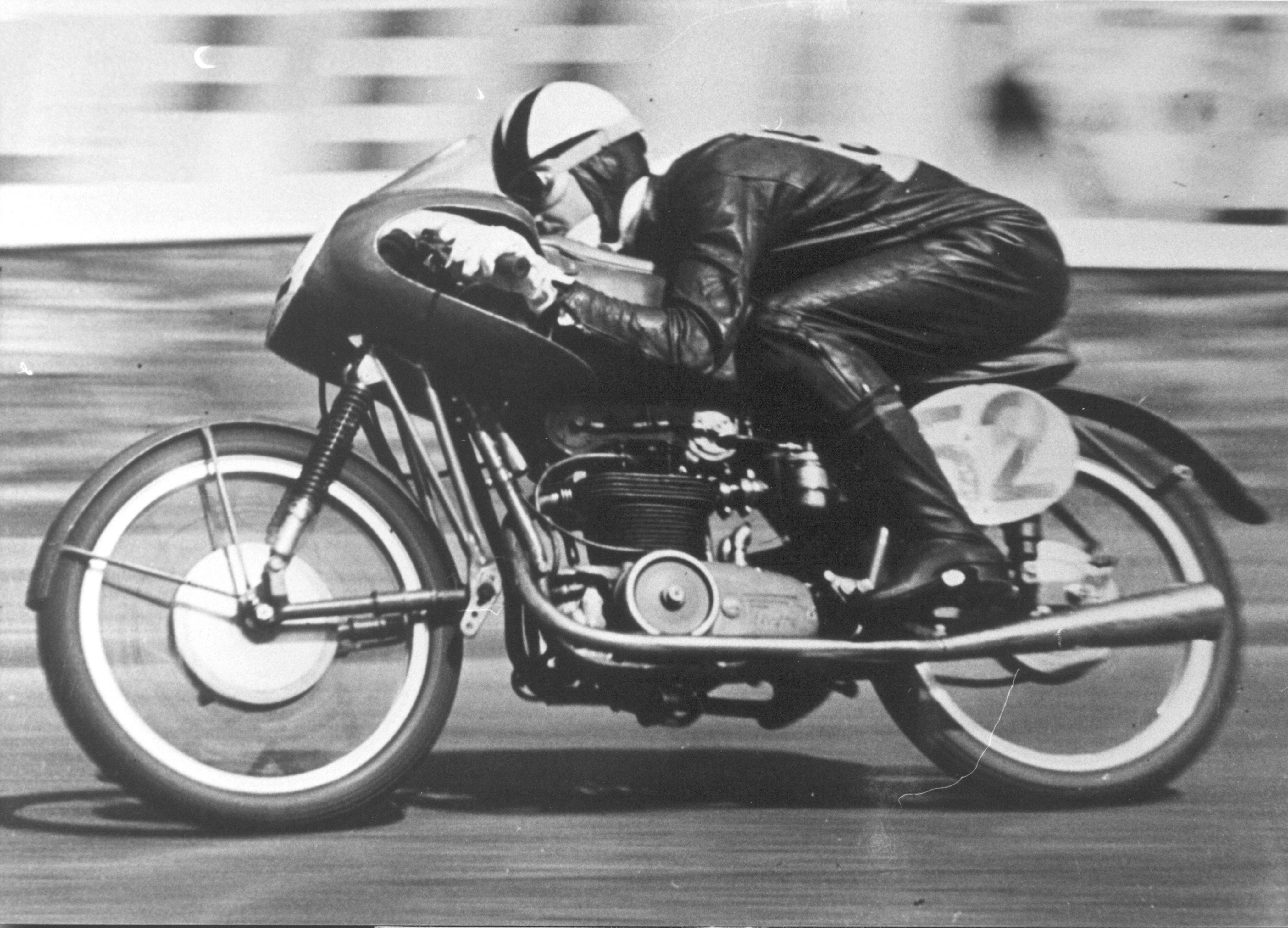 Cecil Sandford dio a MV Agusta su primer título mundial.