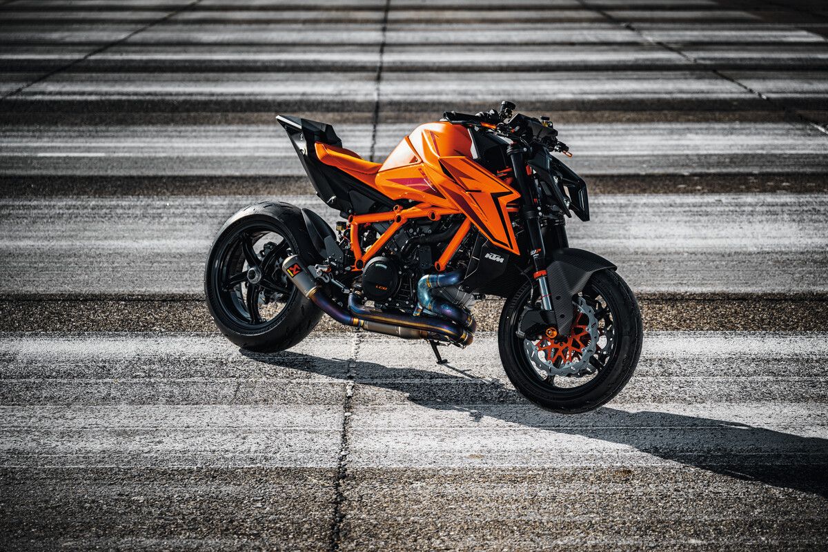 Fotos KTM 1390 Super Duke R y EVO. 