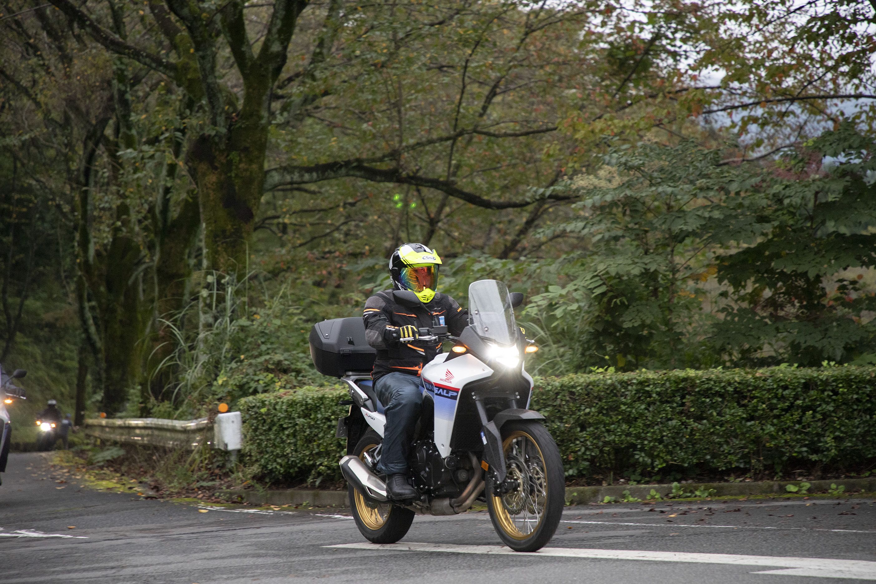 Fotos casco Arai Tour X-5
