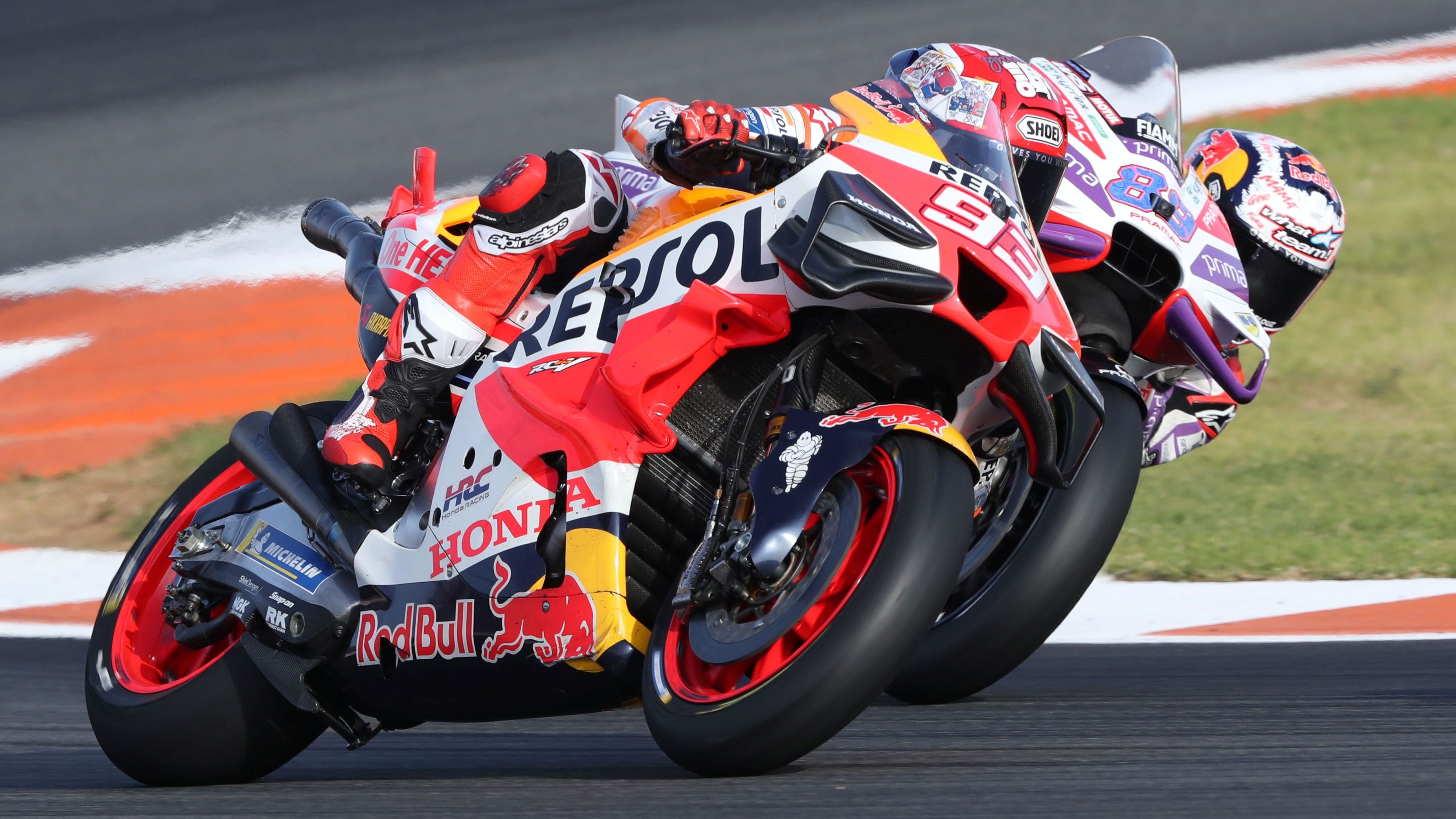 Marc Márquez y Jorge Martín totalmente emparejados, MotoGP Valencia 2023