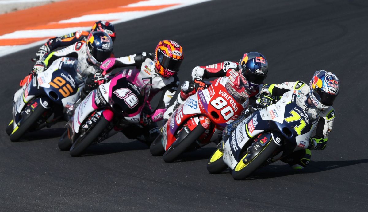 Ayumu Sasaki delante de David Alonso, Iván Ortolá, Collin Veijer y Deniz Oncu